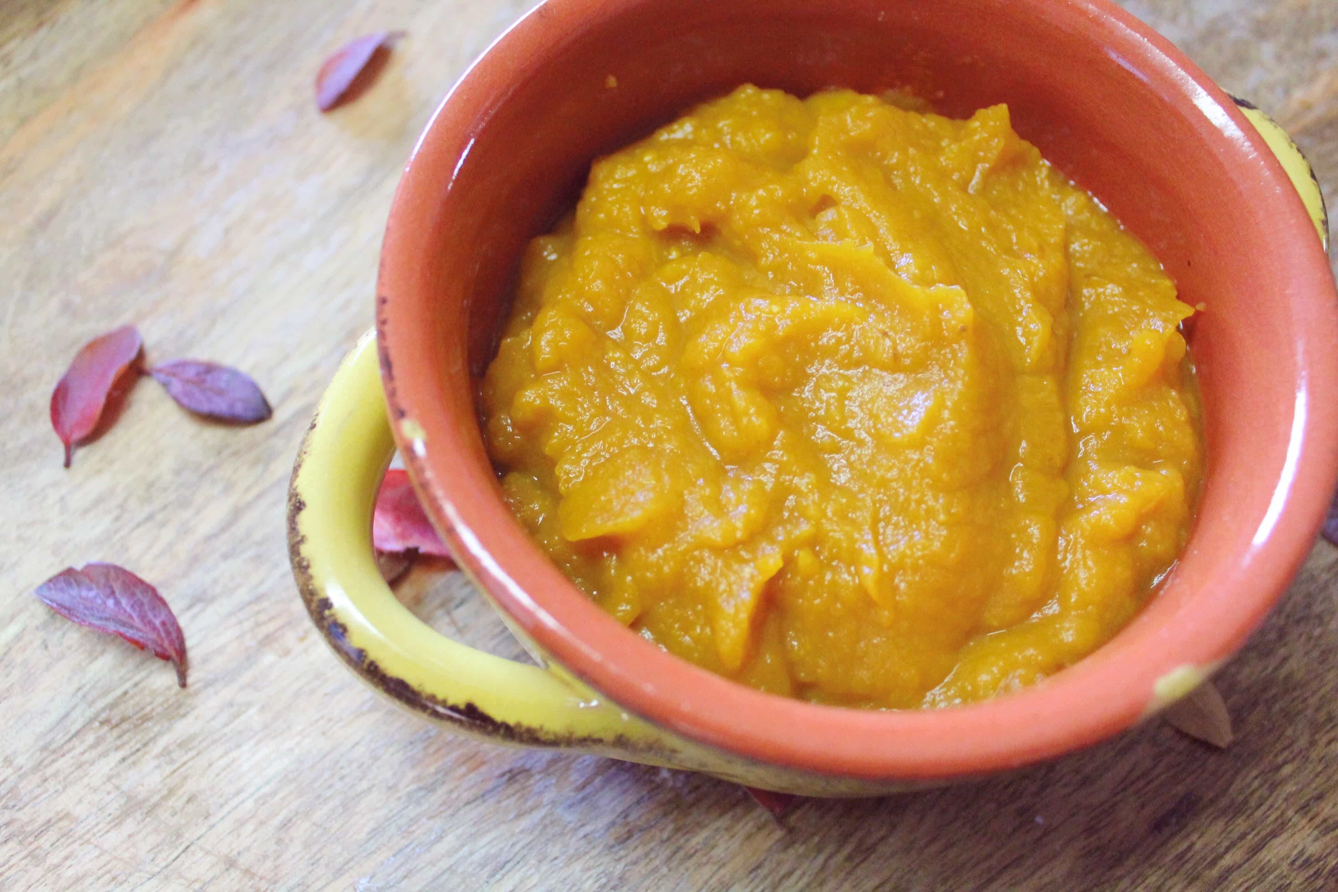 how to roast a pumpkin in the oven/how to make pumpkin puree