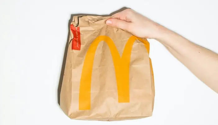 Can Vegans Eat McDonald’s Apple Pie in the UK?